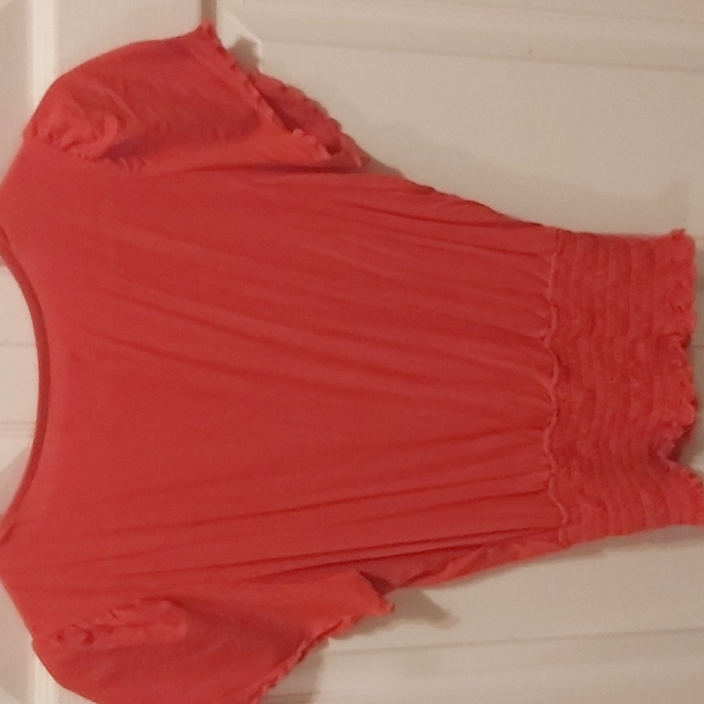 GUESS Top - Picture 4 of 4